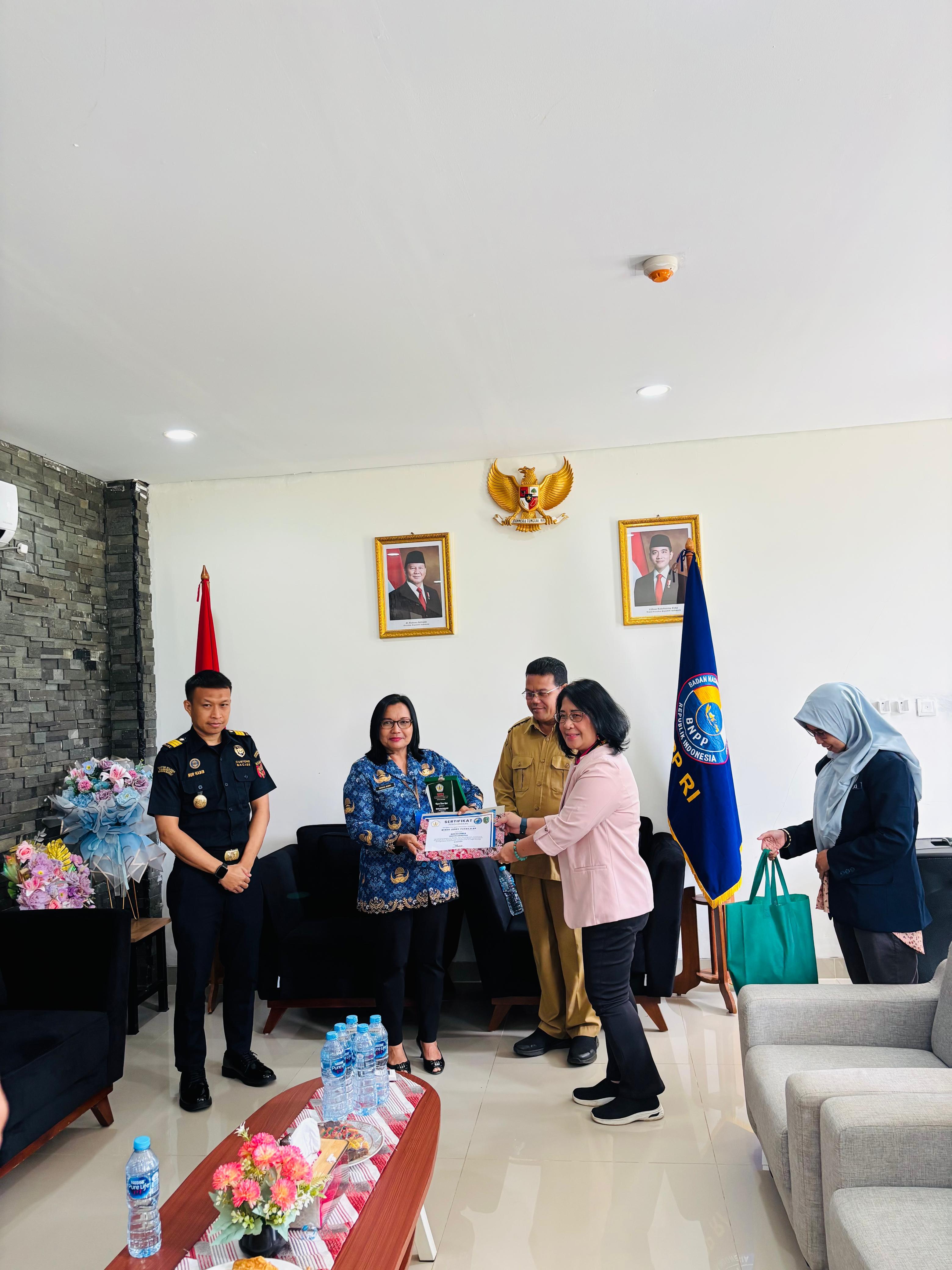 PLBN Jagoi Babang Terima Kunjungan Doktoral Tanjungpura untuk Perkuat Ekspor UMKM