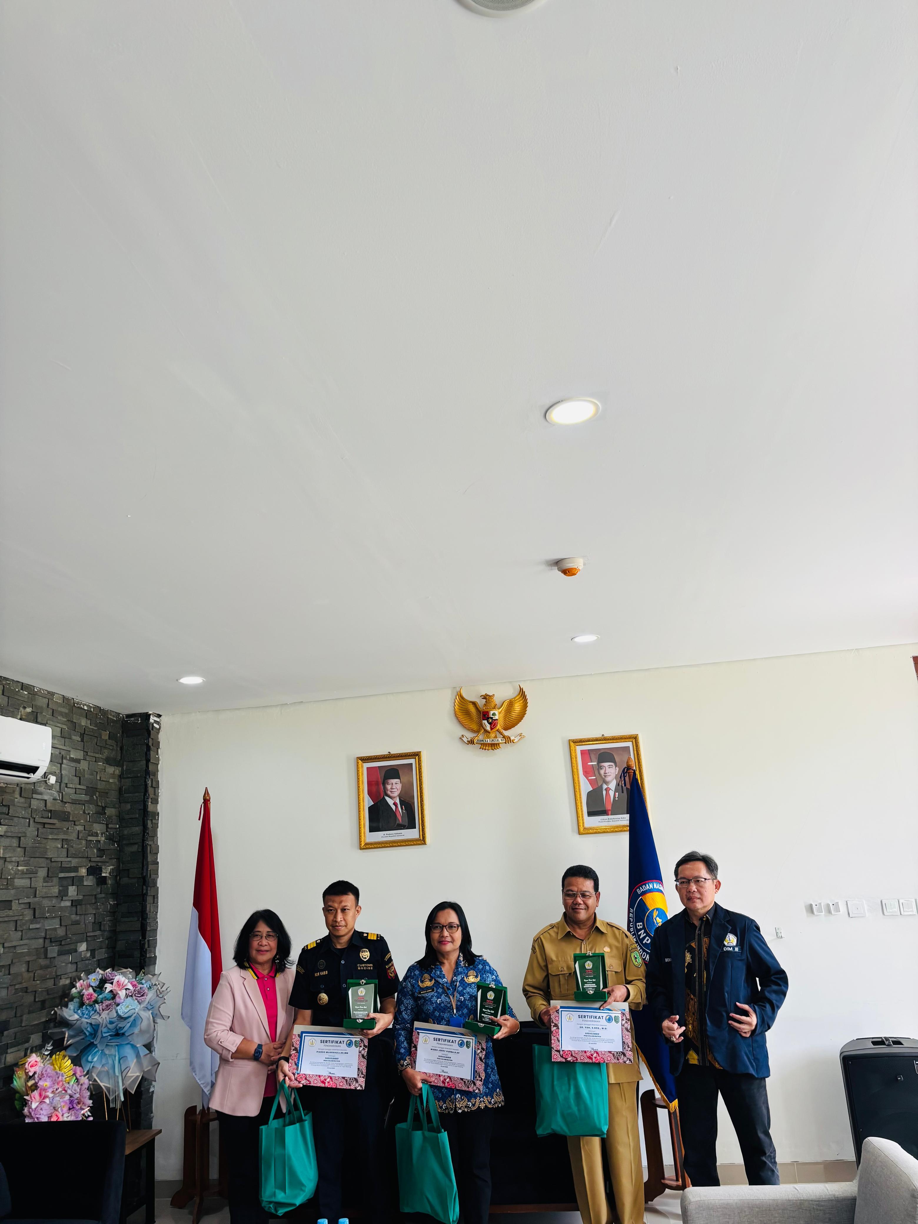 PLBN Jagoi Babang Terima Kunjungan Doktoral Tanjungpura untuk Perkuat Ekspor UMKM