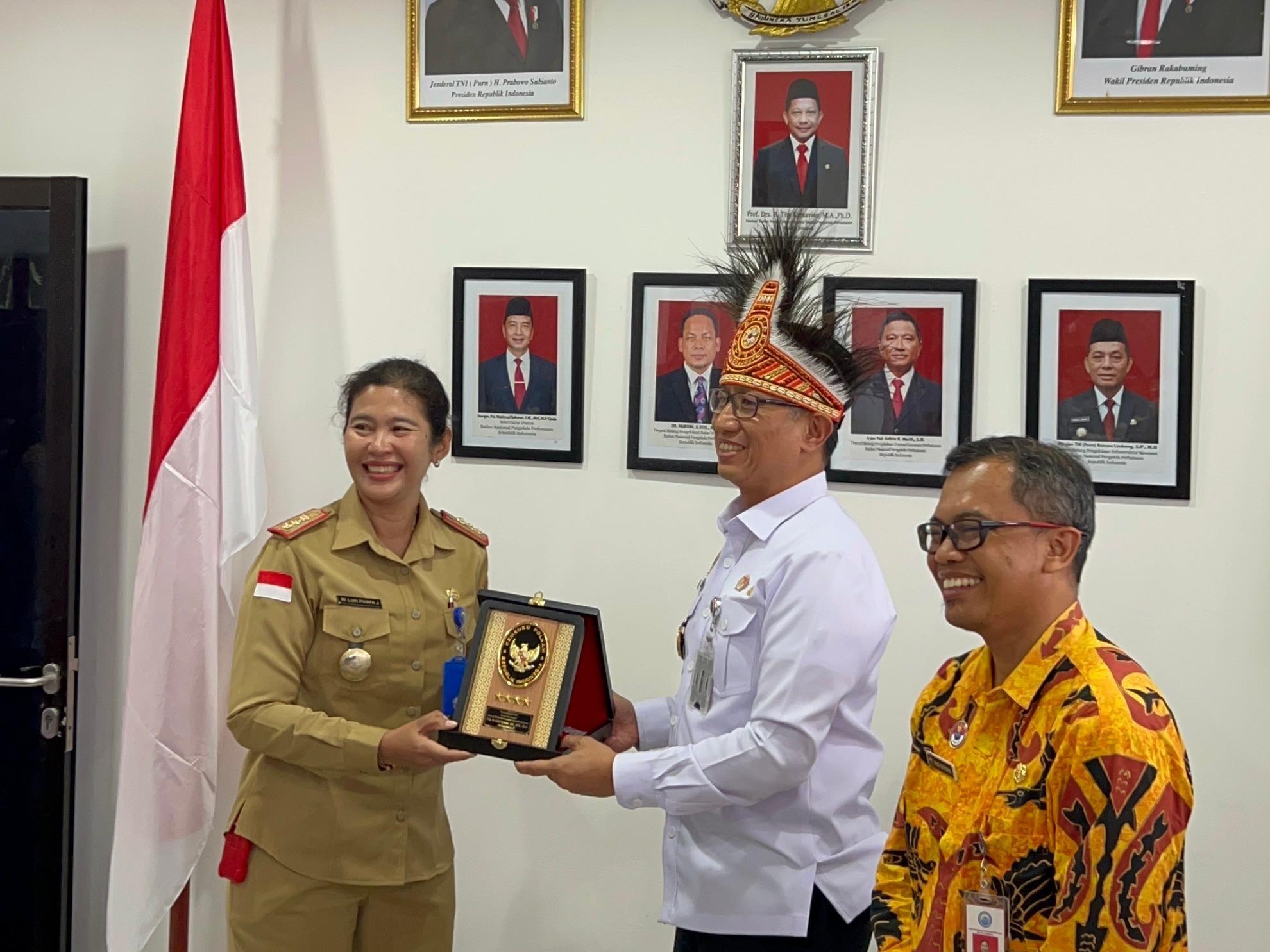 Deputi Politik Luar Negeri Kemenko Polkam Kunjungi PLBN Skouw, Perkuat Kerja Sama Perbatasan RI-PNG