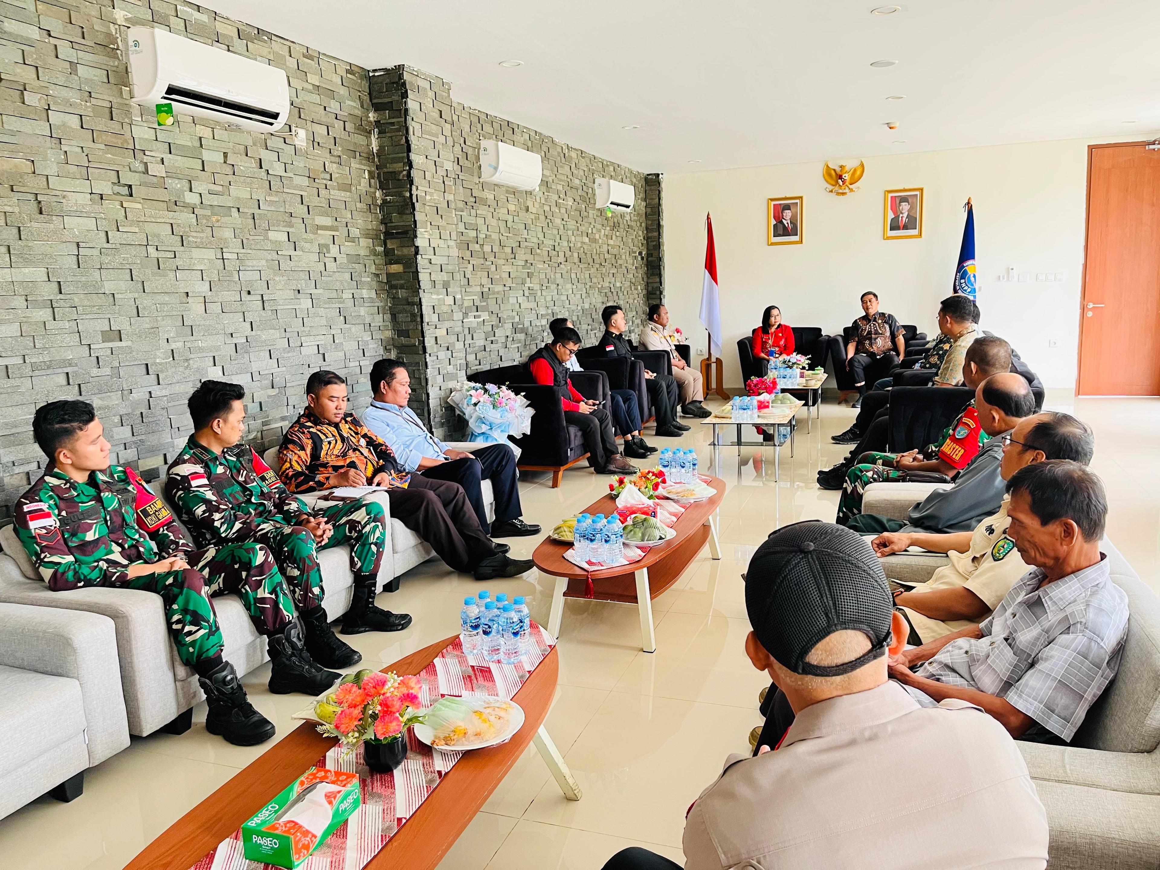 Dukung Pencegahan Narkotika, PLBN Jagoi Babang Fasilitasi Kunjungan Kepala BNNP Kalbar