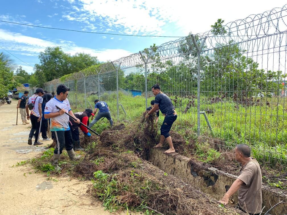 Gotong Royong Benahi PLBN Sei Nyamuk, Jadikan Tren Positif Untuk Masyarakat Perbatasan