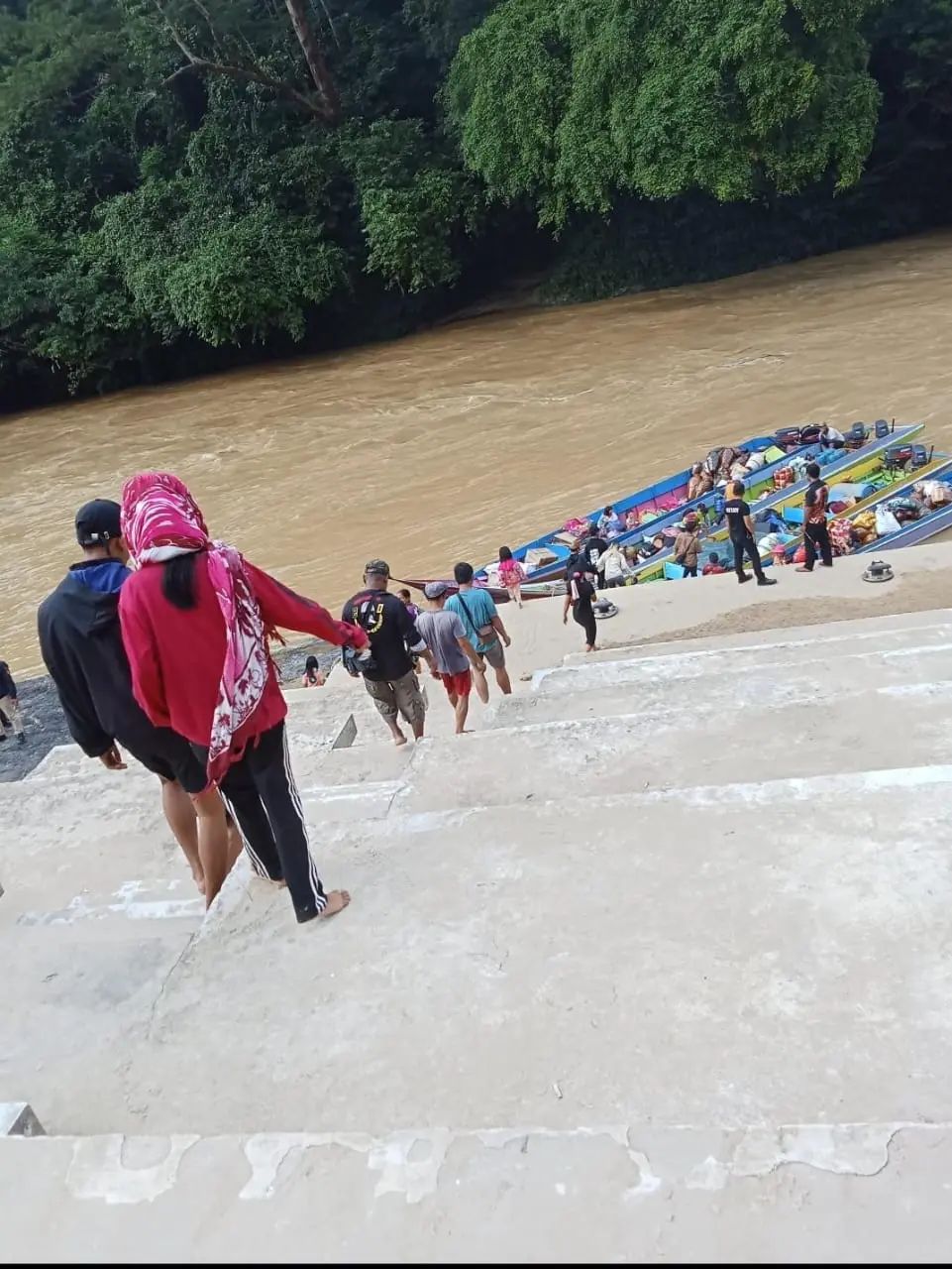 Sudah Dilewati Ratusan Pelintas, PLBN Labang Berharap Konektivitas Jalan Darat Segera Terwujud