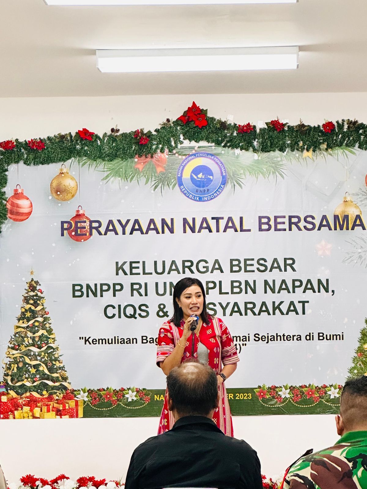 Sinergitas Persaudaraan Warnai Perayaan Natal Bersama di PLBN Napan