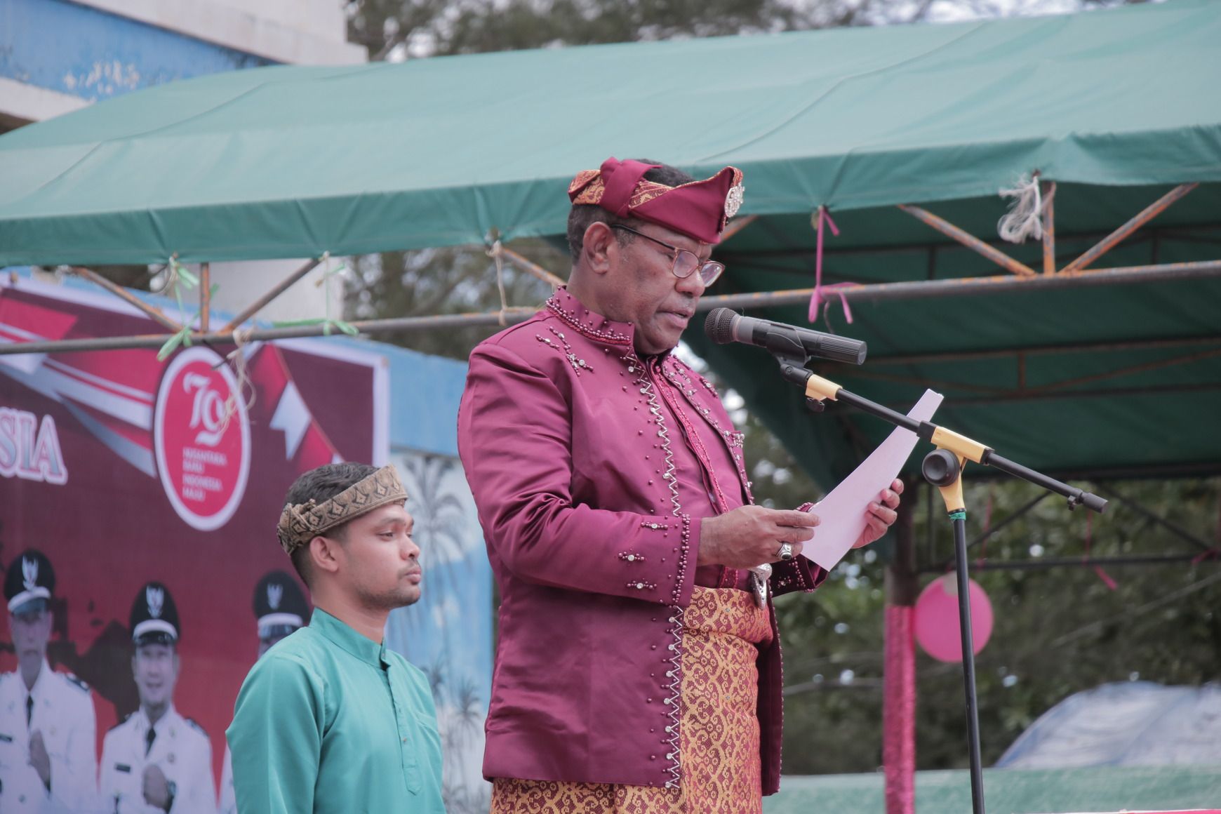 Dipimpin Letjen TNI (Purn) Ali H. Bogra, Upacara Bendera HUT Ke-79 RI di PLBN Serasan Berlangsung Khidmat