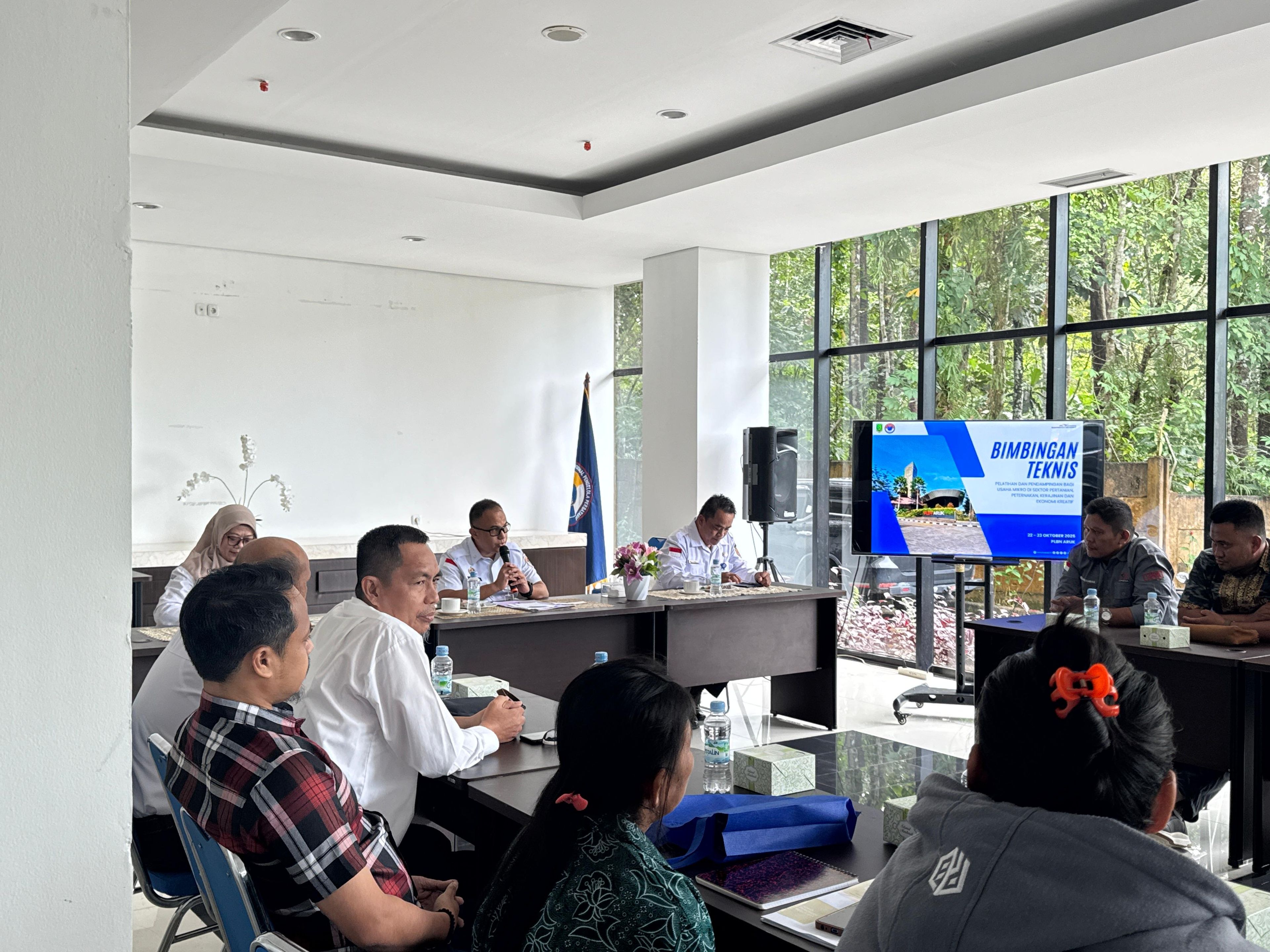 BNPP RI Dorong Penguatan UMKM Perbatasan Lewat Bimtek Ekonomi Kreatif di PLBN Aruk