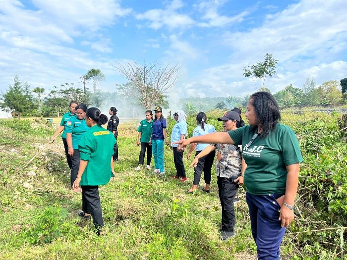 Semarak HUT ke-79 RI, PLBN Motamasin Gelar Kerja Bakti dan Hiasi Lingkungan dengan Umbul-Umbul