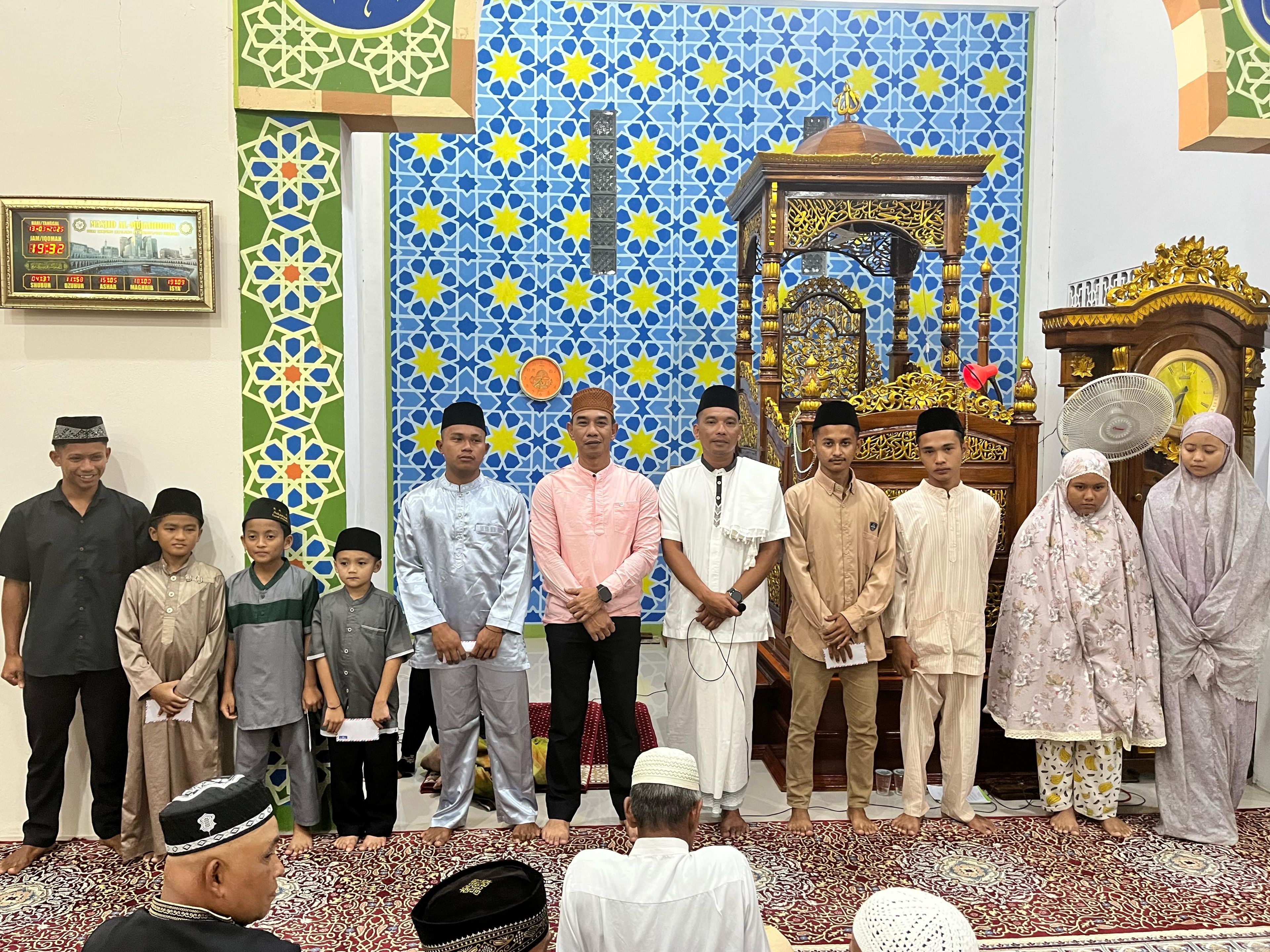 Ramadan Penuh Makna, PLBN Serasan Santuni Anak Yatim Hingga Berbagi Takjil untuk Berbuka Puasa