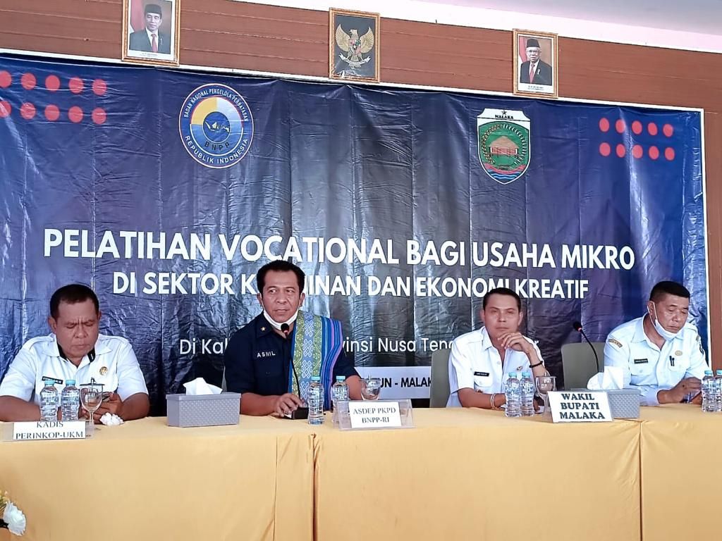 Masyarakat Kabupaten Malaka Dilatih Kembangkan Produk Usaha Kecil Mikro Kemudian Memasarkannya di Media Sosial dan E-Commerce