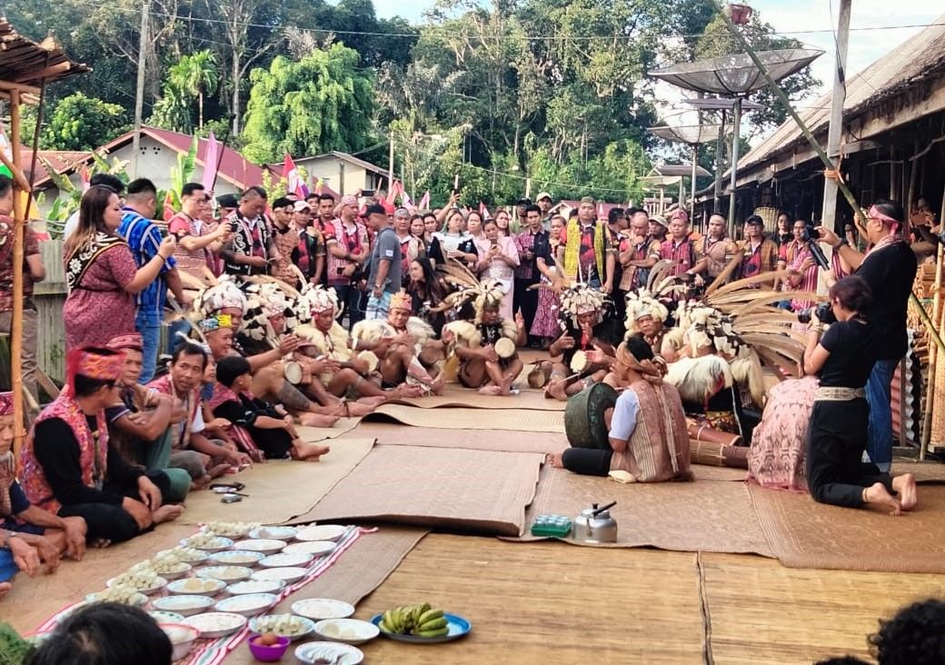 Pelintas di PLBN Badau Meningkat, Imbas Gelaran Festival Rimba Sungai Utik 2024 di Kapuas Hulu