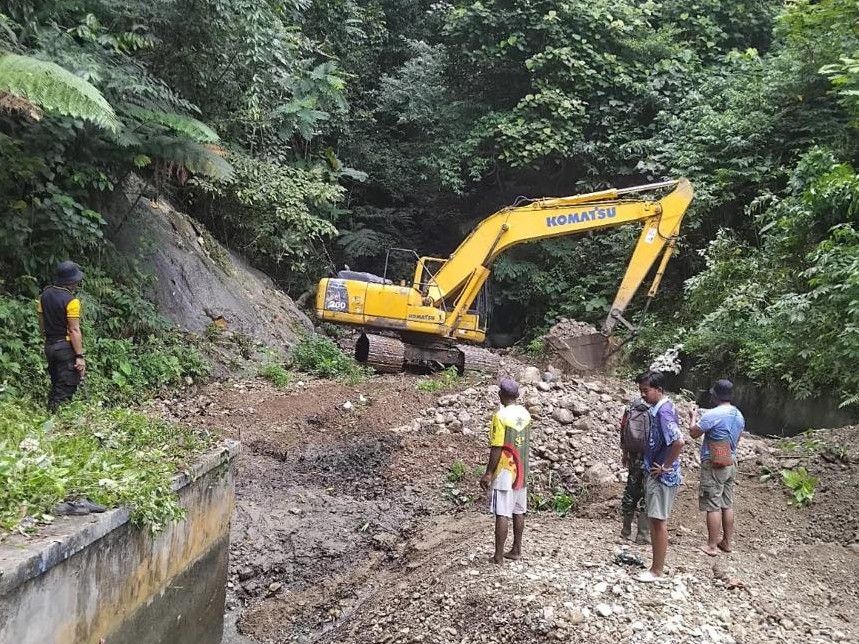 Semangat Sumpah Pemuda di Perbatasan, PLBN Skouw Gelar Kerja Bakti Bersihkan Area Intake Air