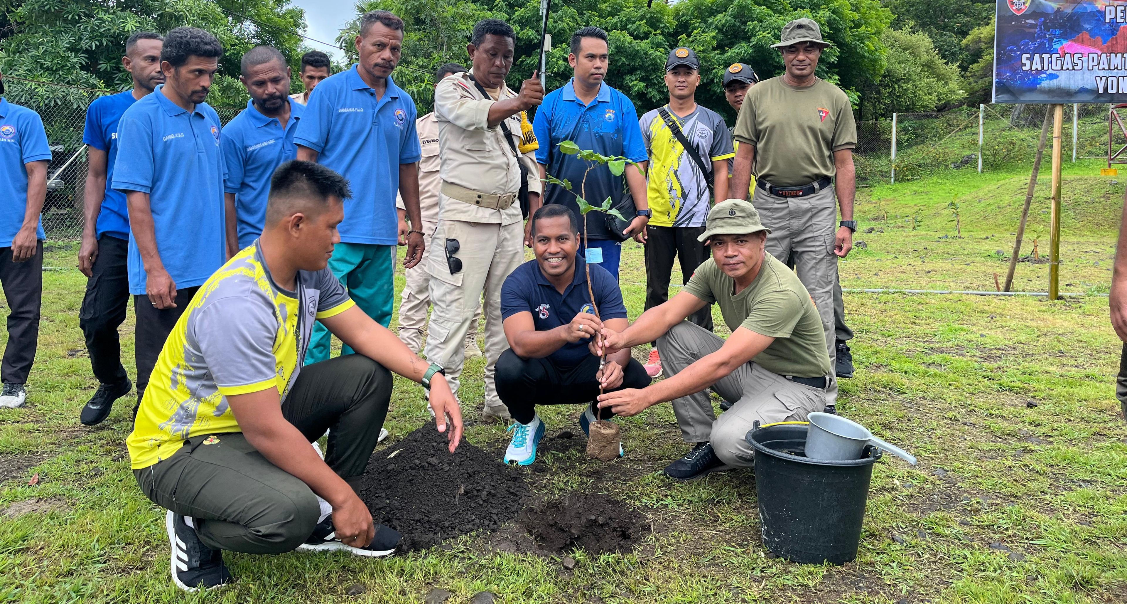 PLBN Wini Turut Masifkan Penghijuan, Ubah Lahan Jadi Produktif dengan Ratusan Pohon Buah