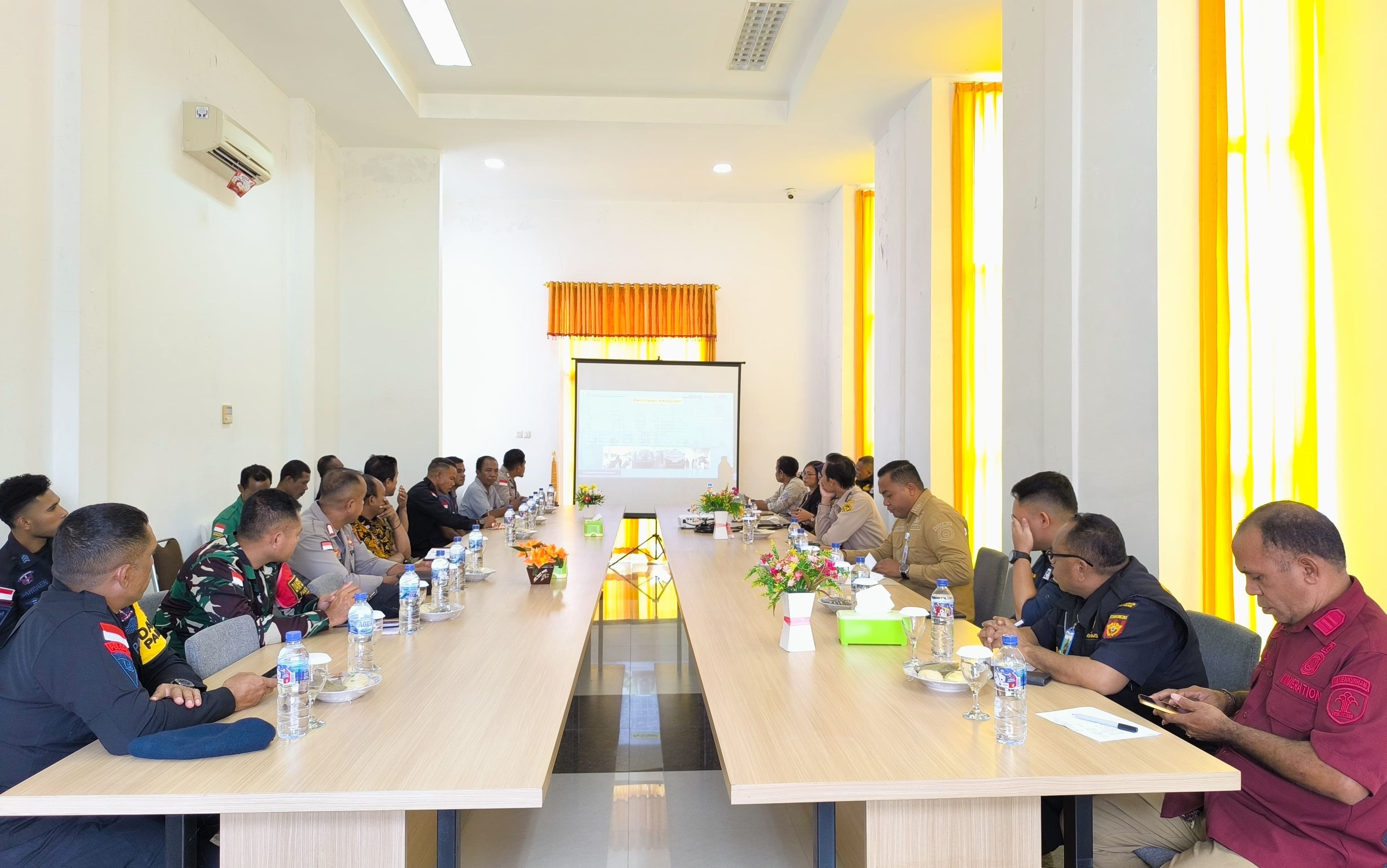 PLBN Motamasin Gelar Pertemuan Evaluasi Lintas Batas untuk Perkuat Zona Integritas